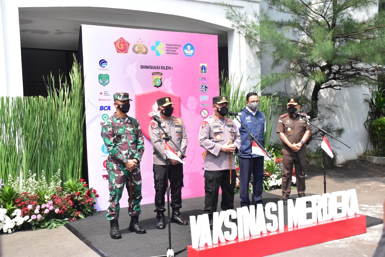 Launching Gerakan Vaksinasi Merdeka Dihadiri Pangdam Jaya